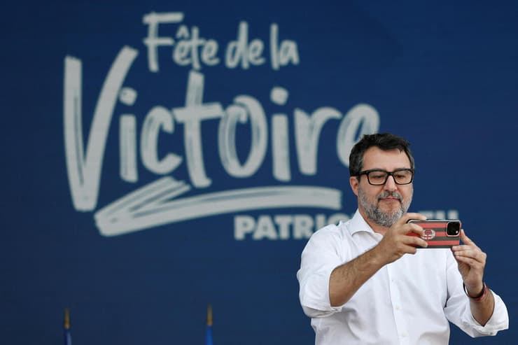 מתיאו סלביני, סגנה של מלוני, שהשתתף גם הוא בכינוס בצרפת (צילום: REUTERS/Benoit Tessier) מתאו סלביני בכיר מהימין הקיצוני באיטליה בכנס של הימין הקיצוני ב צרפת