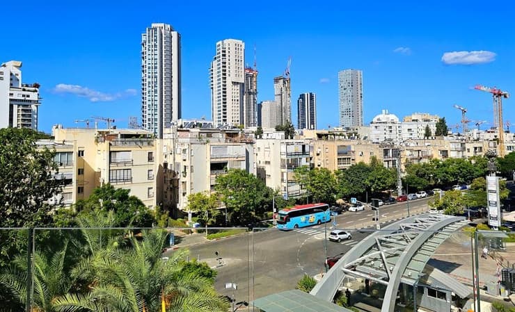 מגדלים בתל אביב