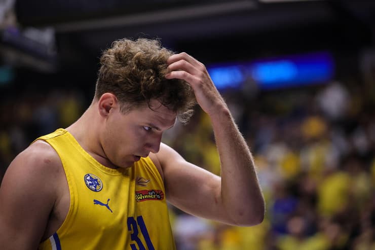 שחקן מכבי ת"א רוקאס יוקובאיטיס