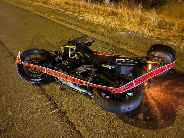 צילום: תיעוד מבצעי מד"א רוכב אופנוע נהרג בתאונת דרכים בכביש 6, סמוך למחלף נחשונים