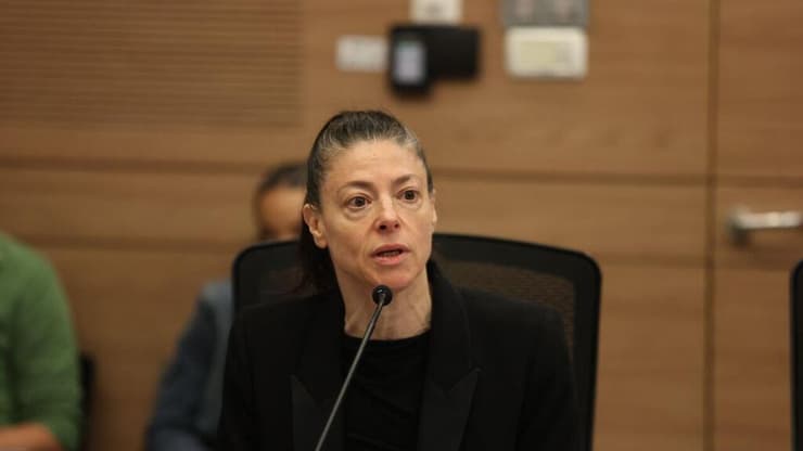 חוק איסור צריכת זנות בוועדת חוק חוקה ומשפט בכנסת
