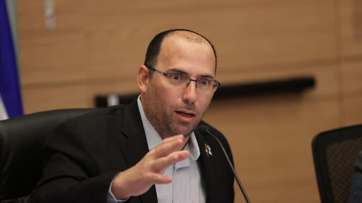 חוק איסור צריכת זנות בוועדת חוק חוקה ומשפט בכנסת