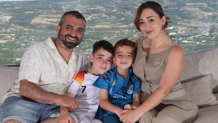 "גם כשהיה פצוע, הוא דאג לחברו. ילד אחר היה בורח". מימין: דועא, איוון, רג'ואן ואכרם (צילום: אפי שריר) מימין: דועא, איוון, רג'ואן ואכרם ספדי