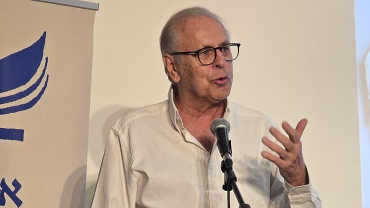 צביקה ניר