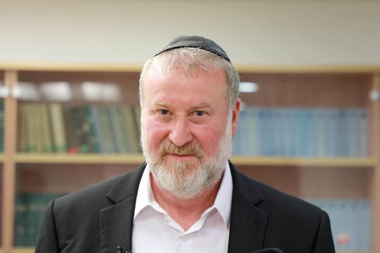 אביחי מנדלבליט