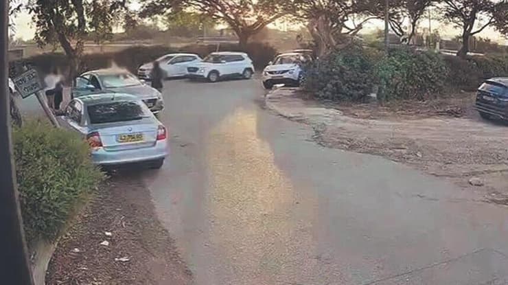 נמלטים מהנובה מגיעים לשער קיבוץ עלומים