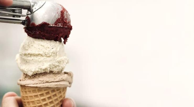 גלידה בבית העסק בהרצליה