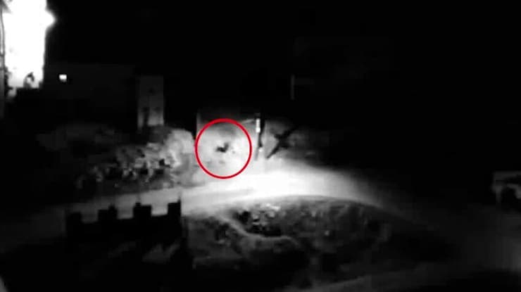 מתוך תיעוד מצלמת הרחפן (צילום: דוברות המשטרה) תיעוד מרחפן וממצלמות קסדת לוחמי הימ״מ בפעילות