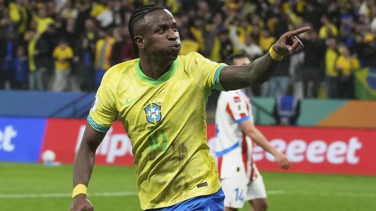 ויניסיוס חוגג את שער הניצחון