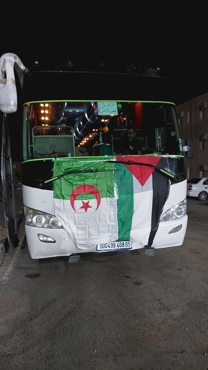 פעילים ממדינות שונות יצאו בשיירה לעבר רצועת עזה במטרה לתמוך בפלסטינים