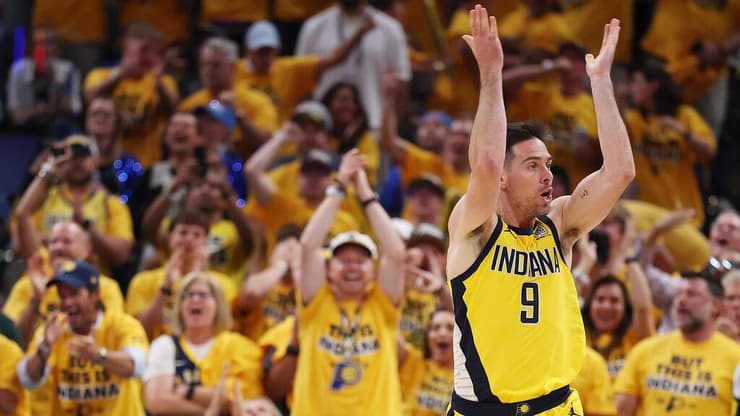 אחד הגיבורים המפתיעים הלילה. מקונל (צילום: Maddie Meyer / GETTY IMAGES NORTH AMERICA / AFP) מקונל