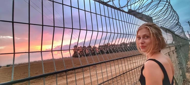 קרולין בוהל. נרצחה במתקפת 7 באוקטובר (צילום: שחר והב ) קרולין בוהל, צעירה גרמניה נוצריה, נרצחה במתקפת 7 באוקטובר