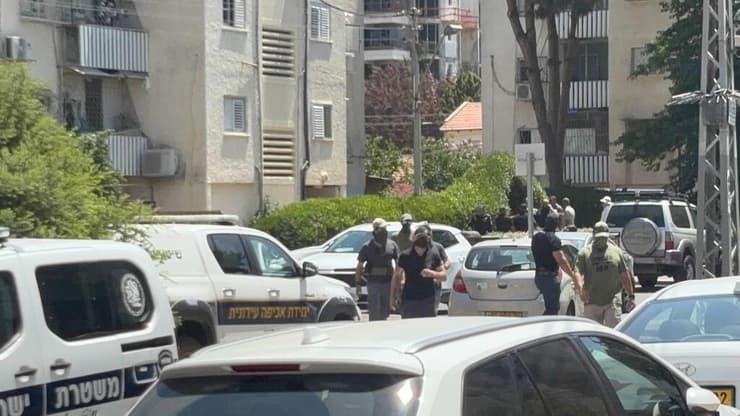 כוחות הצלה בזירה