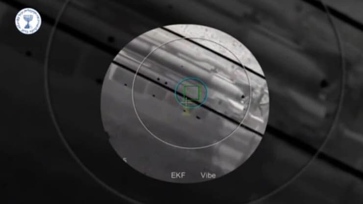 תיעוד מתקיפת מערכת הגנה האווירית האיראנית באמצעות טילים מדויקים