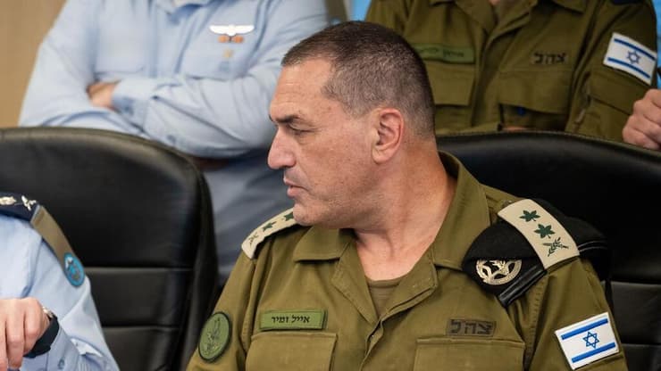 הרמטכ״ל מפקד על תקיפות צה״ל באיראן מבור חיל האוויר