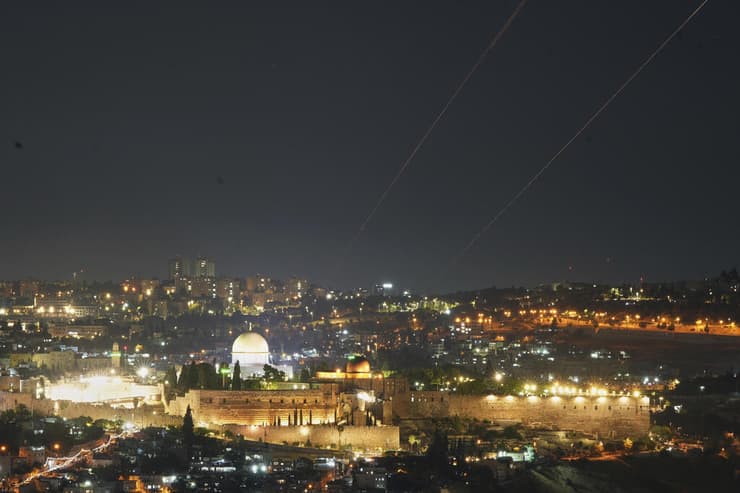  יירוטים ברחבי הארץ בעקבות שיגורים מאיראן