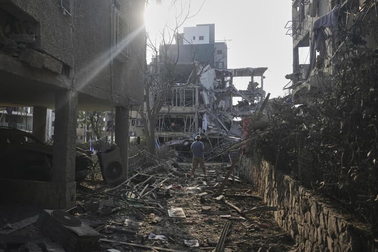 פגיעה ישיר במרכז