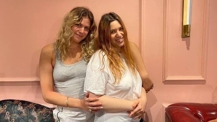 מפונים במלון בראון שבתיהם נפגעו מנפילת הטיל האיראני בתל אביב
