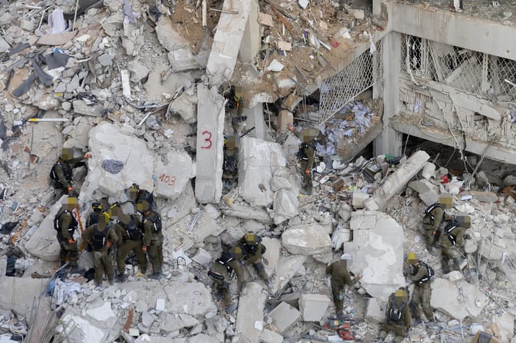 פגיעה ישירה בבת ים