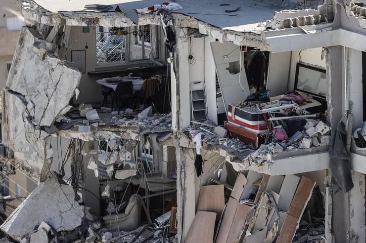 נזקי הפגיעה הישירה בבת ים