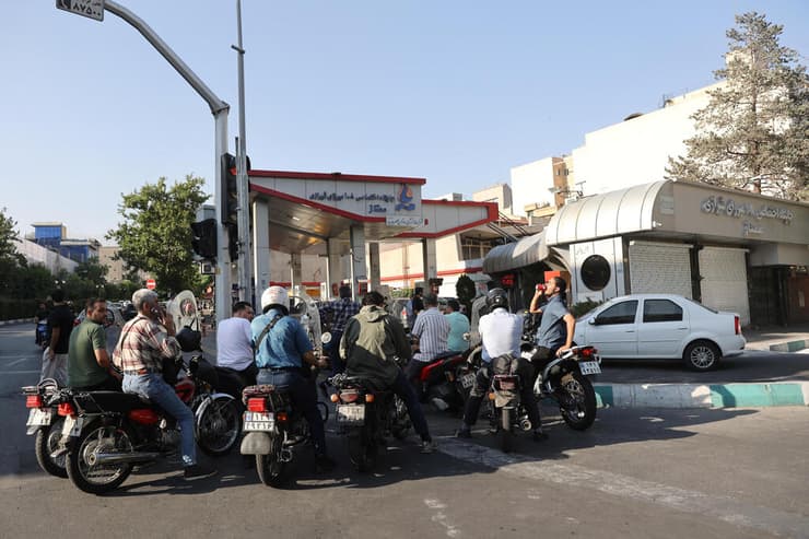 תחנת דלק בטהרן