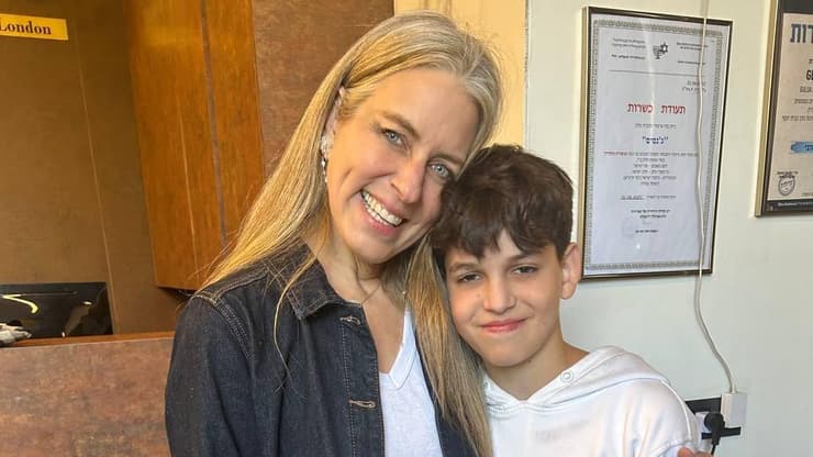 מרב מילר ובנה, בן (צילום: תומר היימן) בנה של מרב מילר חוגג בר מצווה בגיאורגיה