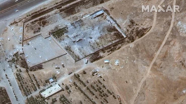 צילום לוויין 15 ביוני של הנזק ל מתקני טילים ב כרמאנשאה בתקיפה של חיל האוויר ב מבצע עם כלביא של ישראל נגד איראן