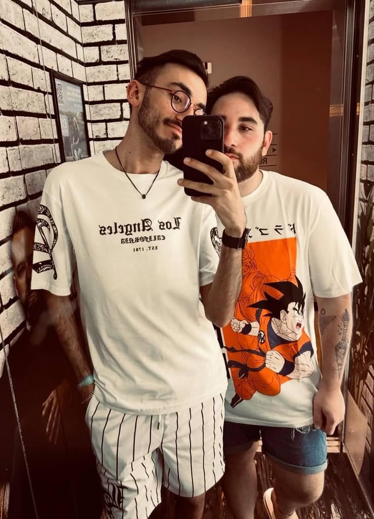 דניאל קטנוב ובן הזוג עמית קיאני 