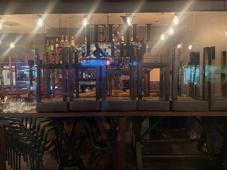 ג׳ק היל והייד בר ליד דיזנגוף, תל אביב