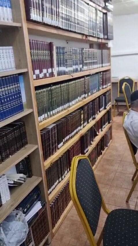 המקלטים בצפת הפכו לבתי כנסת והתושבים דורשים את פינויים