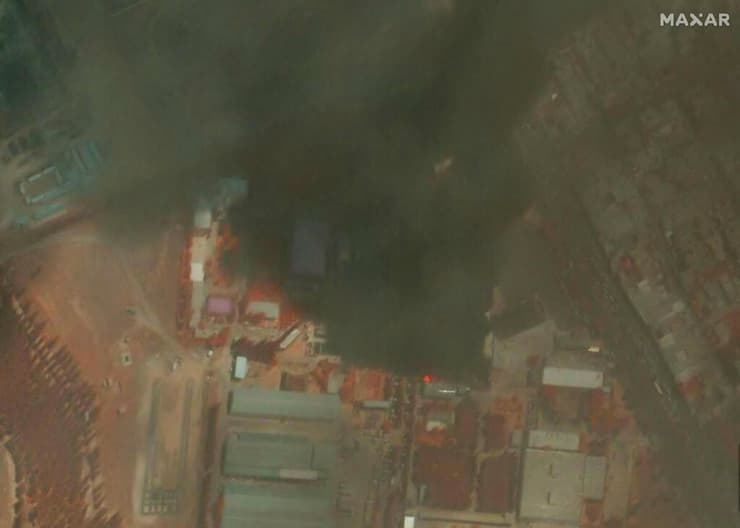 צילום לוויין 15 ביוני של השריפות ב מפעל ייצור אלקטרוניקה ב שיראז בתקיפה של חיל האוויר ב מבצע עם כלביא של ישראל נגד איראן