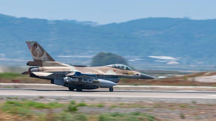 המראות מטוסי קרב לתקיפות באיראן