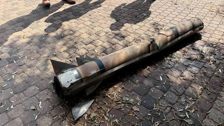 חלקי טיל איראני נפל בכפר סבא 