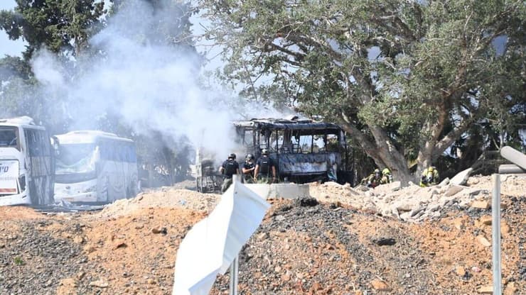 פגיעה ישירה של טיל ששוגר מאיראן בהרצליה