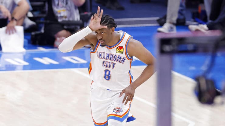 שחקן אוקלהומה סיטי ת'אנדר ג'יילן וויליאמס