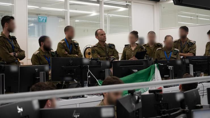 ראש אגף המודיעין, אלוף שלומי בינדר בביקור בבסיסי אגף המודיעין