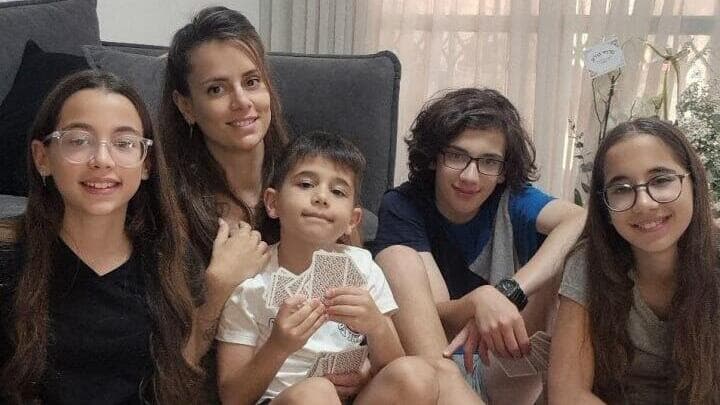 יאן מלמד וילדיה "יש המון זמן מסכים, אני בוחרת את המלחמות שלי" נאן מלמד וילדיה