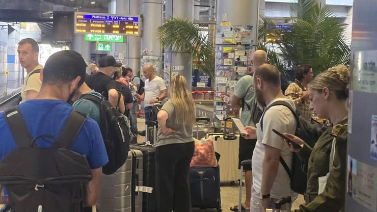 השבים בטיסת חילוץ