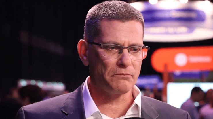 "המהפכה כאן לעזור לארגונים שיחליטו להשתמש ב-AI". איתי מרגלית, סגן נשיא אזורי ומנהל הפעילות העסקית של Salesforce ישראל (צילום: שמוליק דודפור) כנס Salesforce