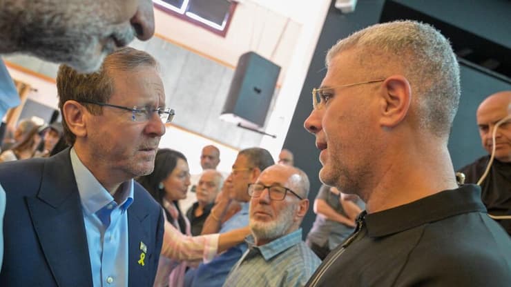 נשיא המדינה יצחק הרצוג ורעייתו מיכל בביקור ניחומים בטמרה