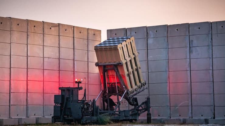 כיפת ברזל ברגעי יירוטי הכטב"מים