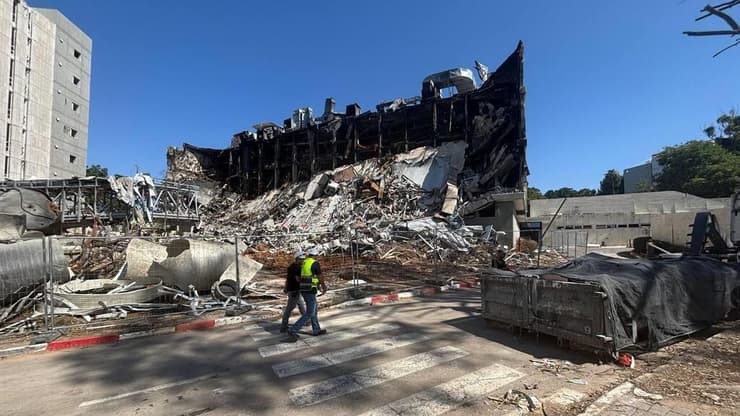 צילום: מאיר תורג'מן מכון ויצמן לאחר שנפגע מהמטח האיראני