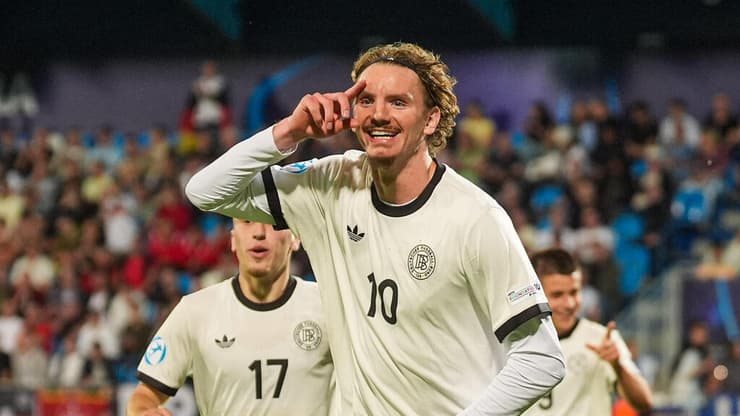 וולטמאדה חוגג 