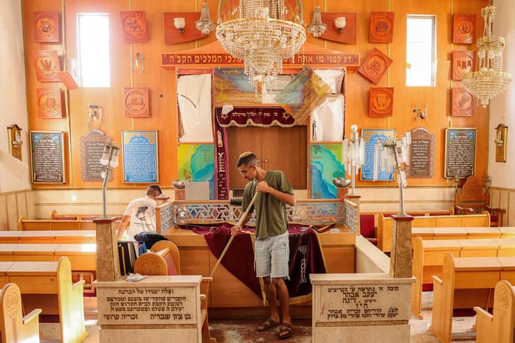 מבית כנסת שנפגע בחולון