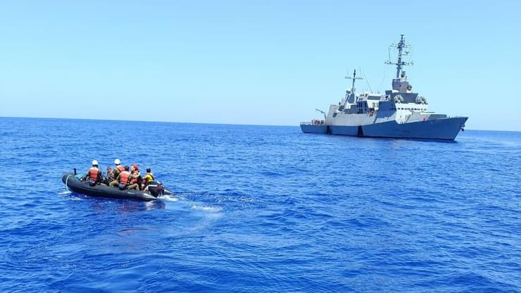 משפחת רחמני חולצה מספינה שהחלה להיסחף לעבר לבנון בעקבות תקלה במנוע