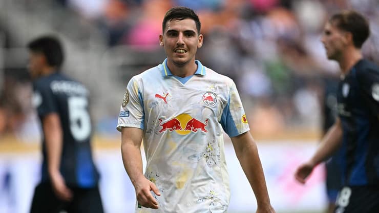 הקריירה שלו מנוהלת בצורה מחושבת. גלוך (צילום: Paul ELLIS / AFP) גלוך