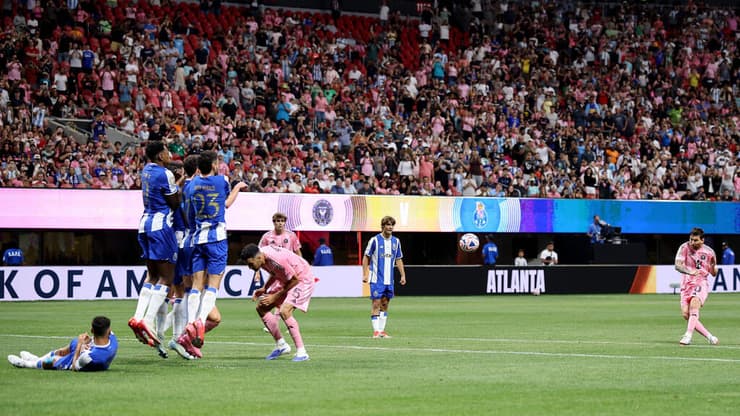 לאו מסי (צילום: ALEX GRIMM / GETTY IMAGES NORTH AMERICA / AFP) לאו מסי