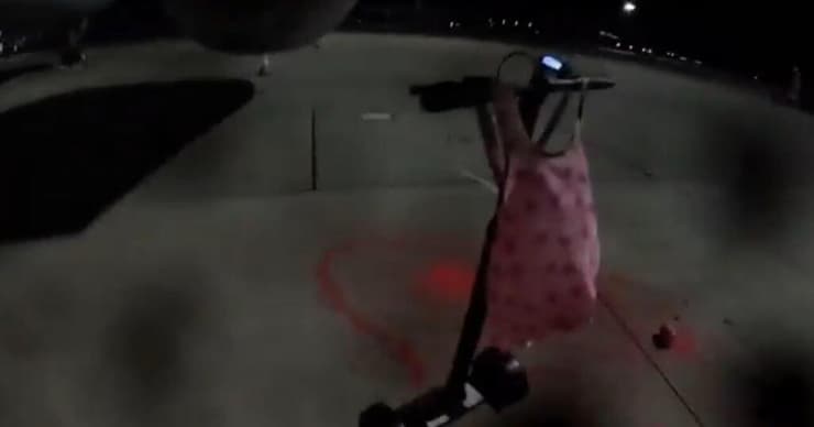 פרו-פלסטינים באופניים מחבלים במטוסי חיל האוויר הבריטי