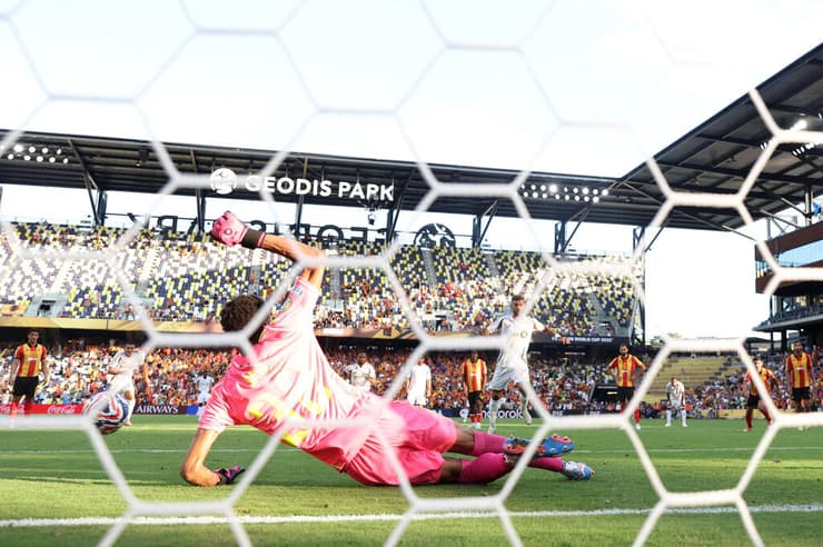 בכיר בן סעיד מציל את אספרנסה