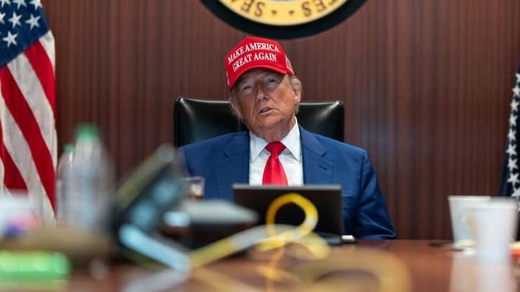 הקבינט האמריקני בבית הלבן בזמן תקיפת מתקני הגרעין האיראני